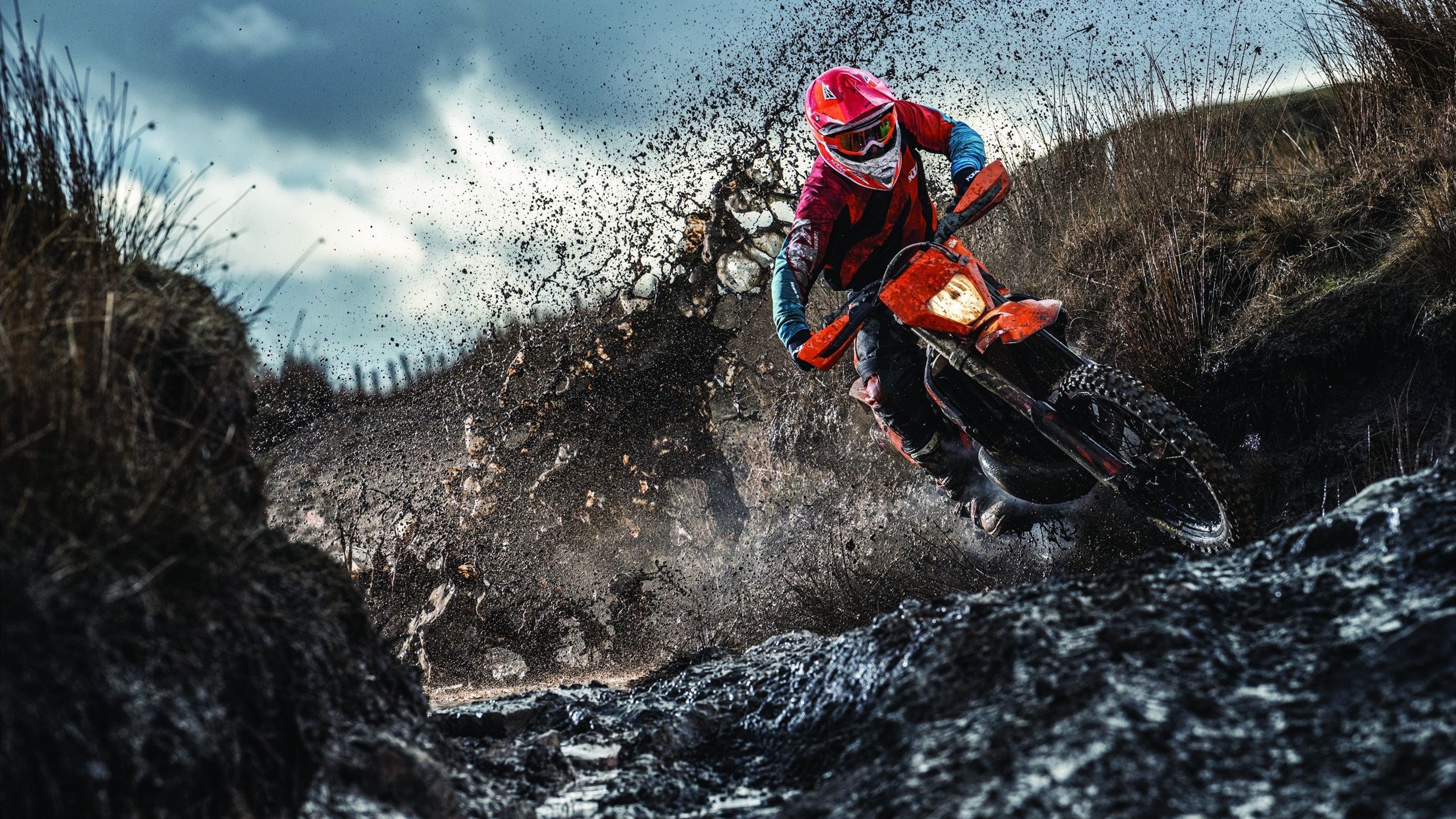 冰岛寒夜淬炼钢铁意志，斯通斯关键一击助马竞淘汰赛惊险过关