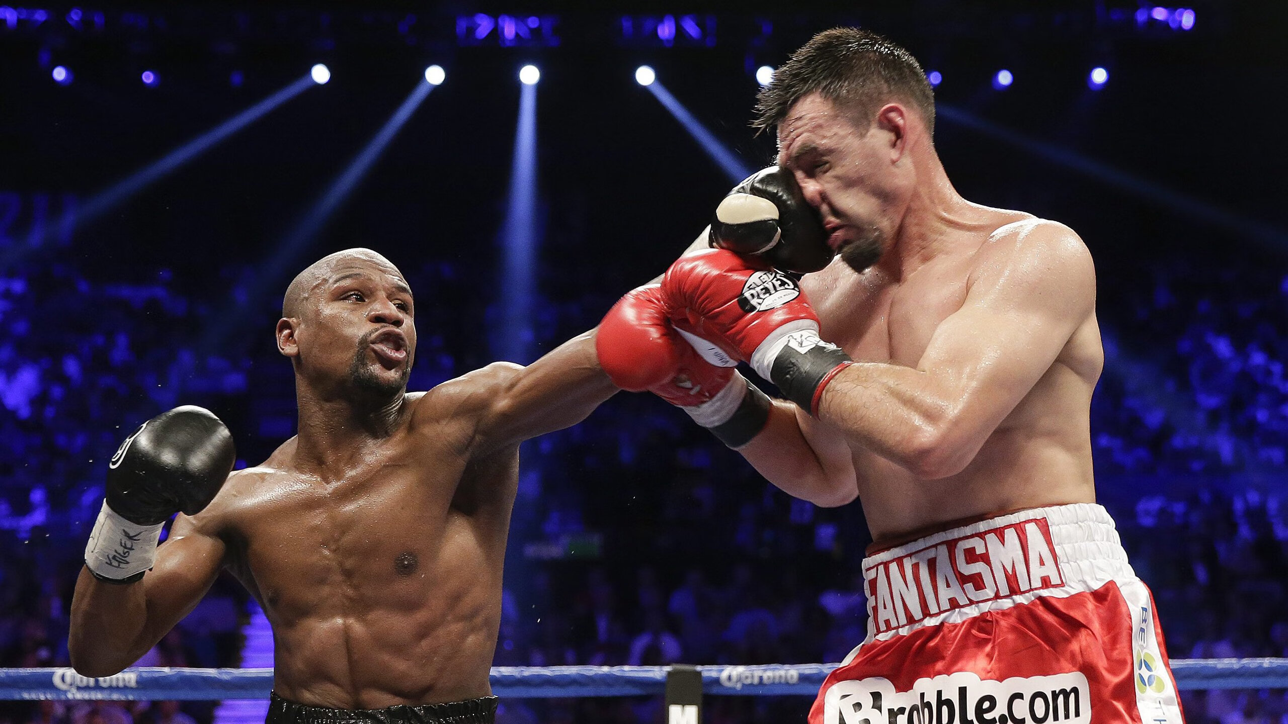 F1新赛季揭幕战之夜，本泽马式进攻，赛道上的无人可挡