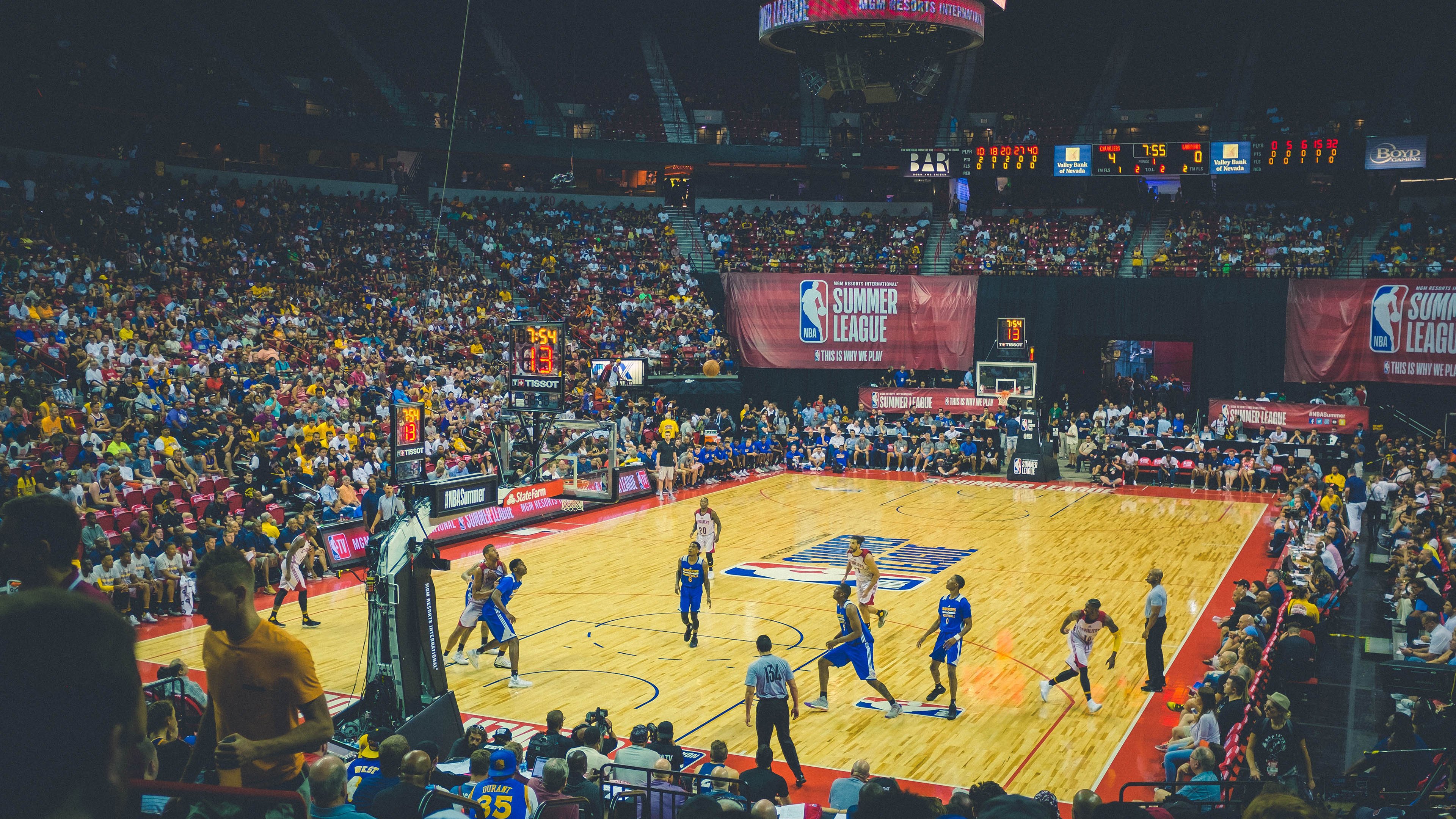 跨界主宰，从黄蜂终结魔术到伦纳德西甲德比接管—唯一性如何定义赛场传奇